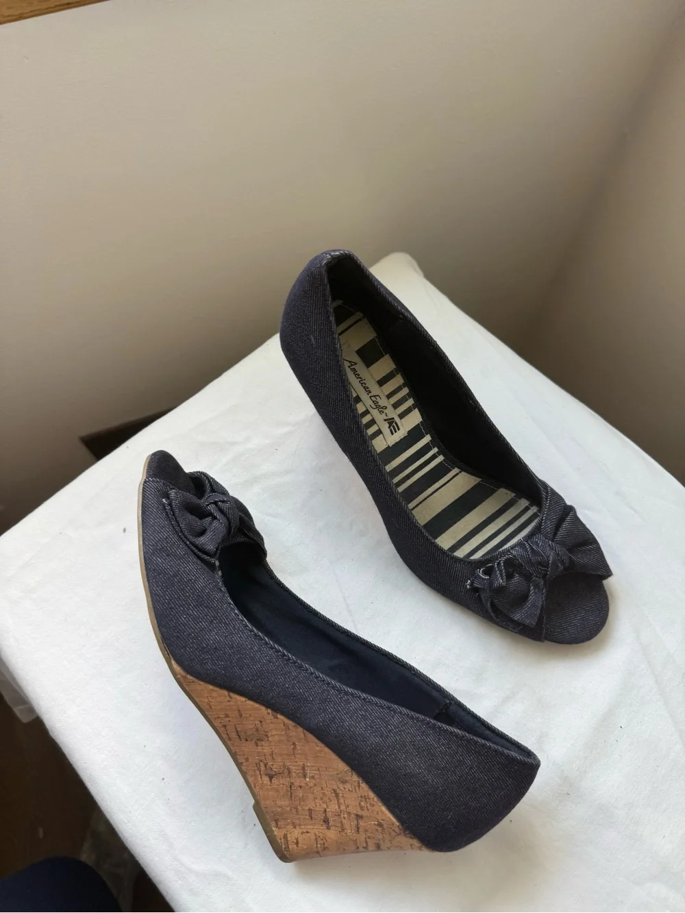 American Eagle Blue Peep-Toe wedge flats Size 8.5